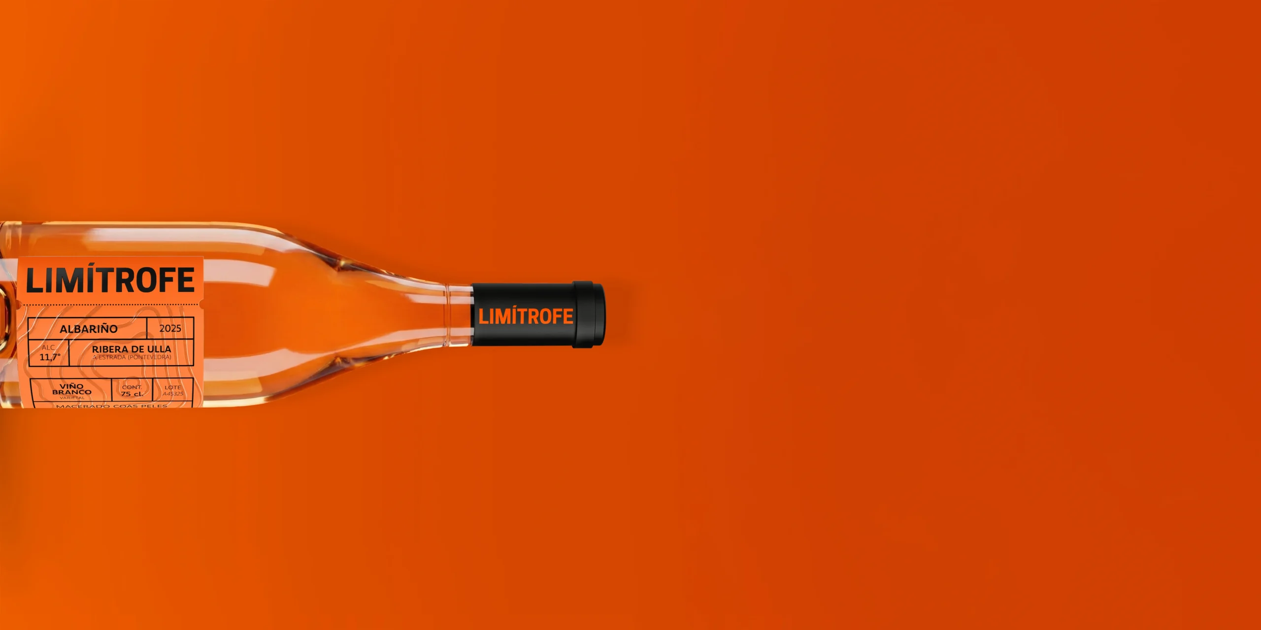 Mockup de botella de vino Limítrofe